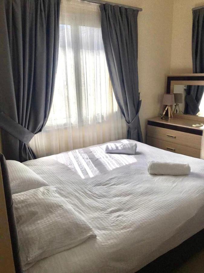 Luxury Two-Bedroom Apartment In Amazing Place Lukomorye C4 Karavas  Esterno foto