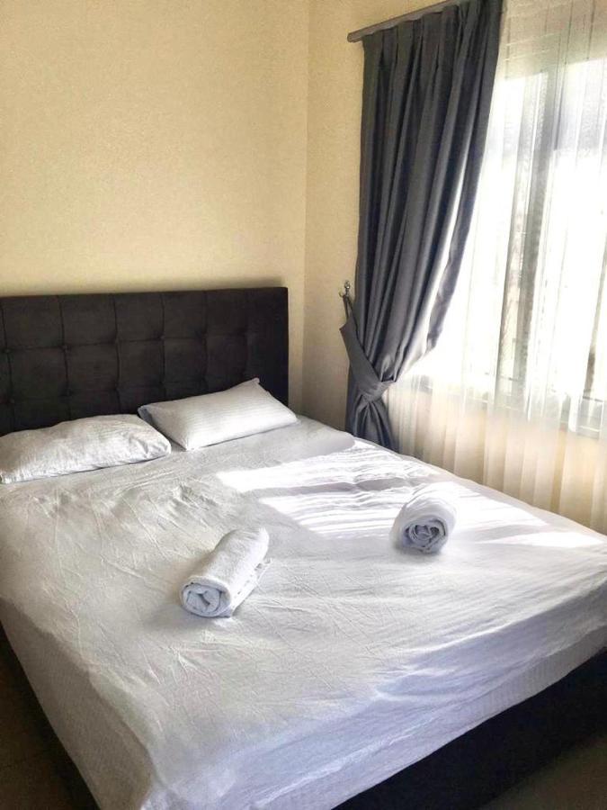 Luxury Two-Bedroom Apartment In Amazing Place Lukomorye C4 Karavas  Esterno foto